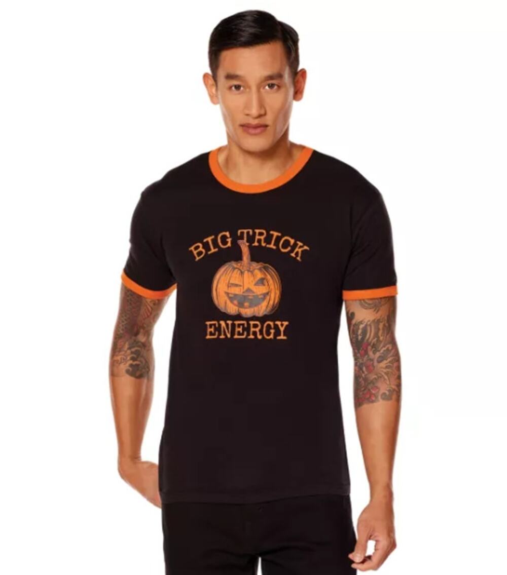 Spirit Halloween Store Adult Big Trick Energy Halloween T-Shirt Medium NWOT